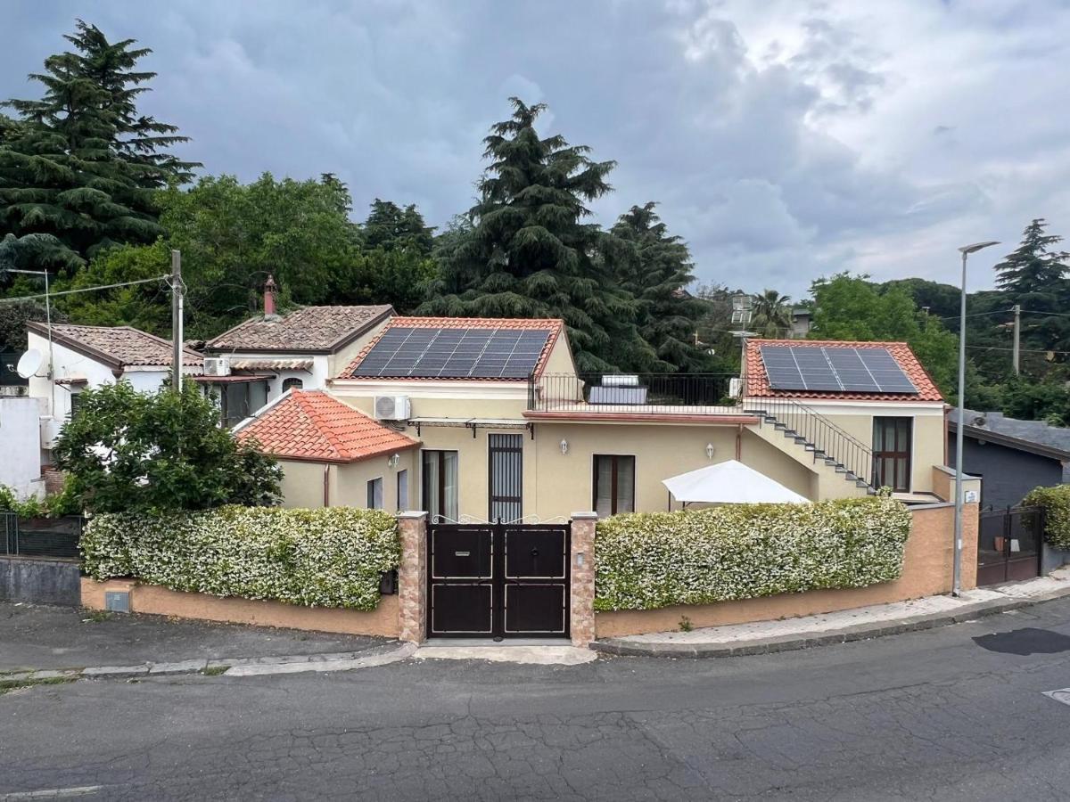 Etna Dimora Dei Saponari Villa Трекастани Екстериор снимка